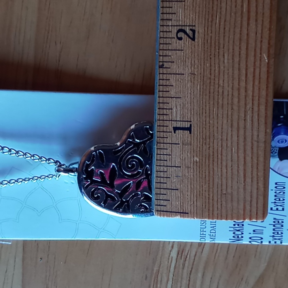 Positive Intentions Diffuser Locket - Picture 8 of 8